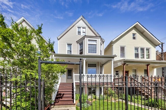 Building Photo - 1717 N Monticello Ave