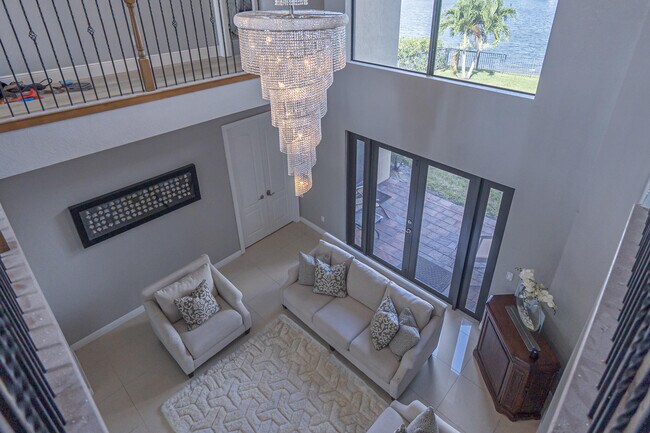 Foto del edificio - 8950 Lakeview Pl