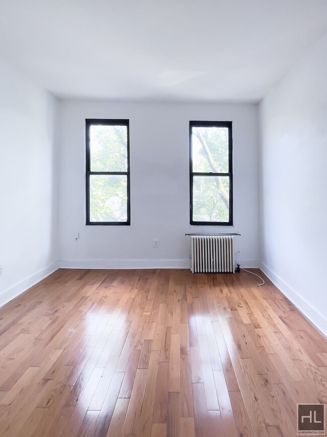 Building Photo - MENAHAN STREET / Spacious Bushwick 2-Bed 1...
