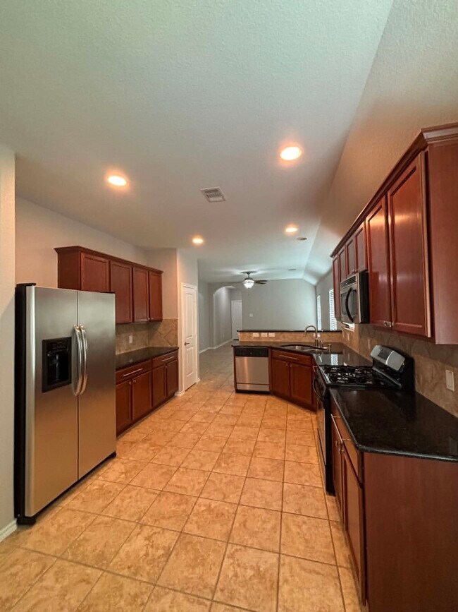 Foto del edificio - 1707 Hickory Burl Ln