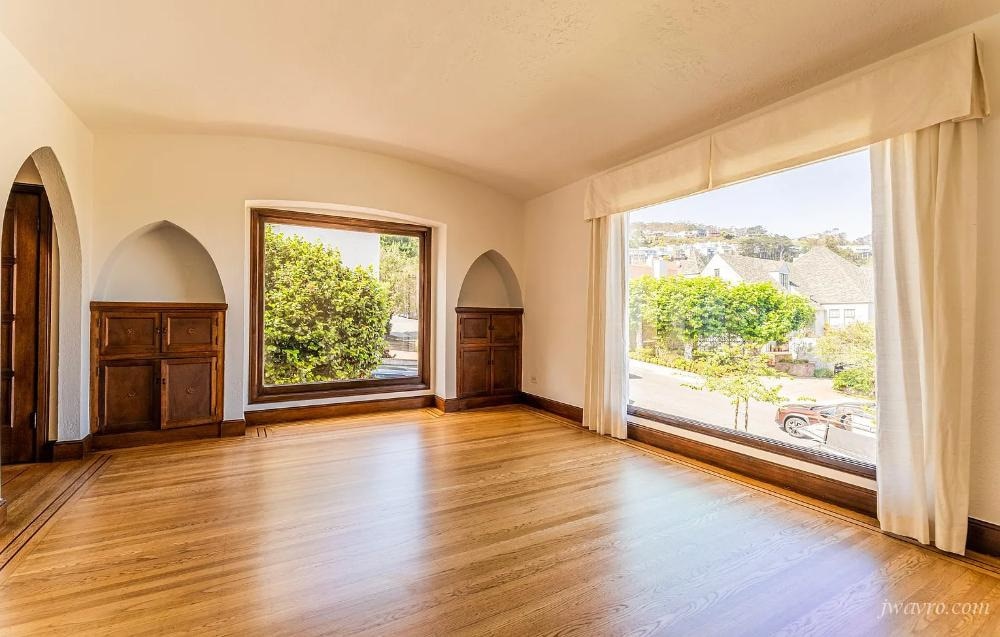 Primary Photo - 370 Yerba Buena Ave