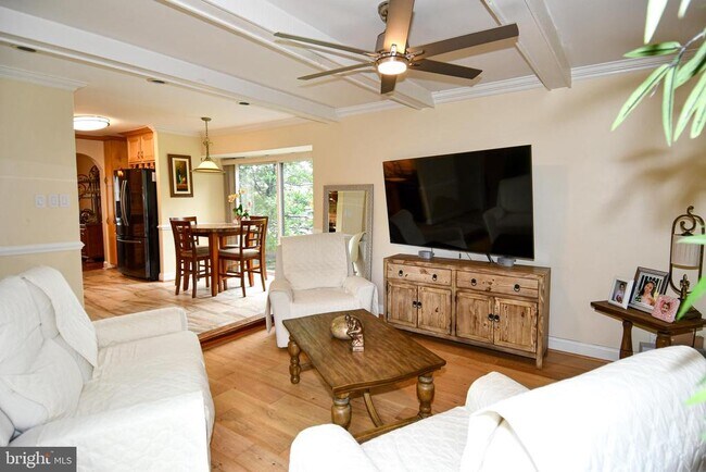 Foto del edificio - 9401 Hickory View Pl