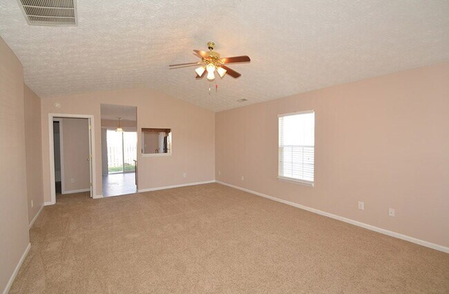 Building Photo - 4036 Magnolia Dr