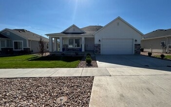 Building Photo - 1267 S Johnnys Dr