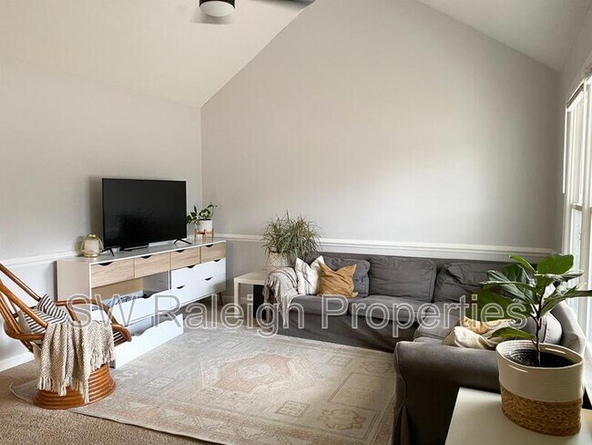Foto del edificio - 1400 Squire Ridge Dr