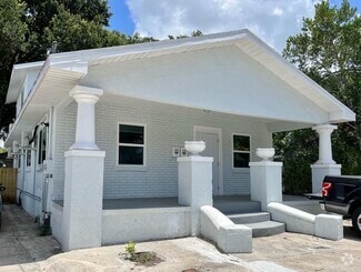 Building Photo - 3007 Sanchez St