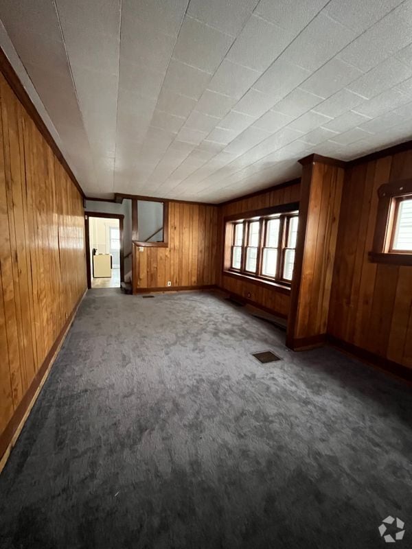 Building Photo - 21 Hillendale St