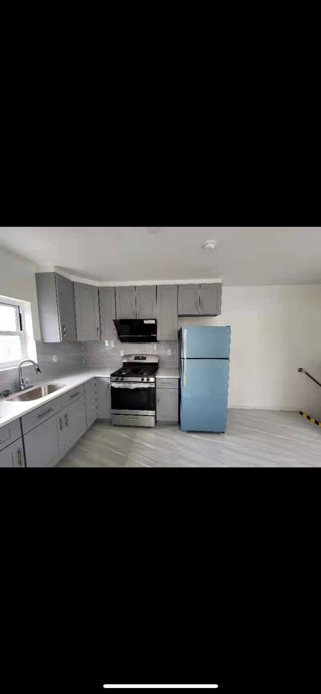 Building Photo - 1818 Avenue X