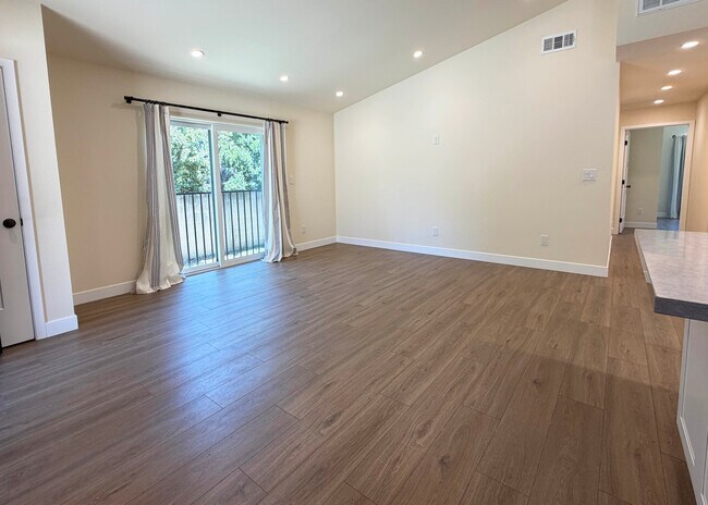 Sala de estar - 19334 Topham St