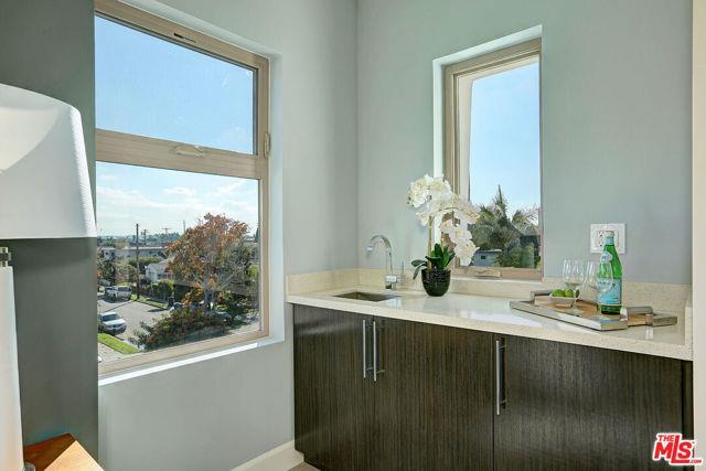 Foto del edificio - 3716 Veteran Ave