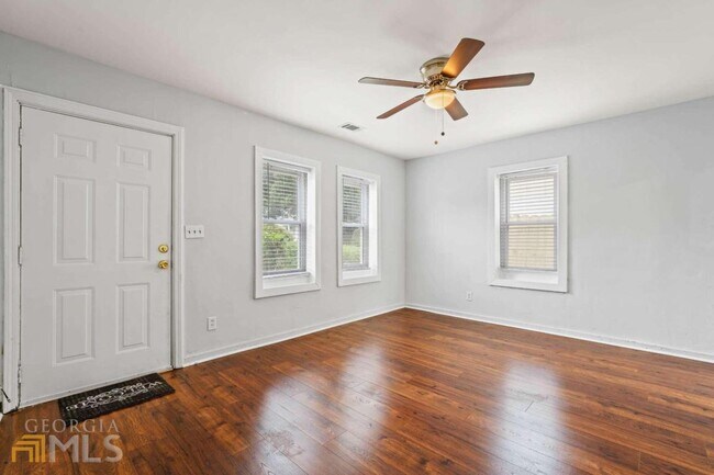 Foto del edificio - 292 Taft St SW