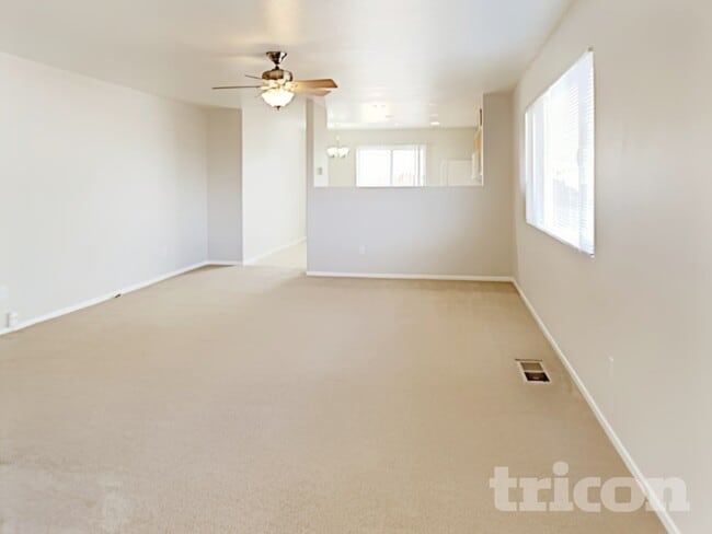 Building Photo - 7711 Mariner Cove Dr