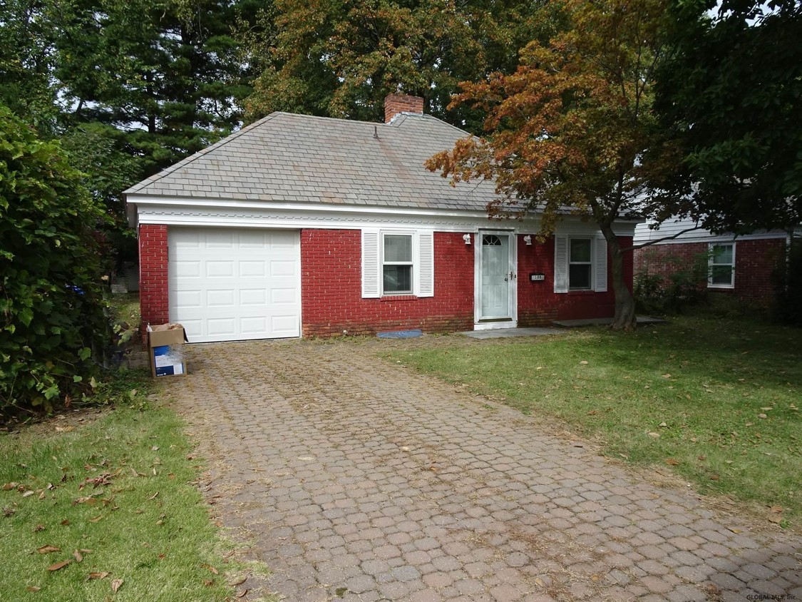Primary Photo - 188 Milner Ave