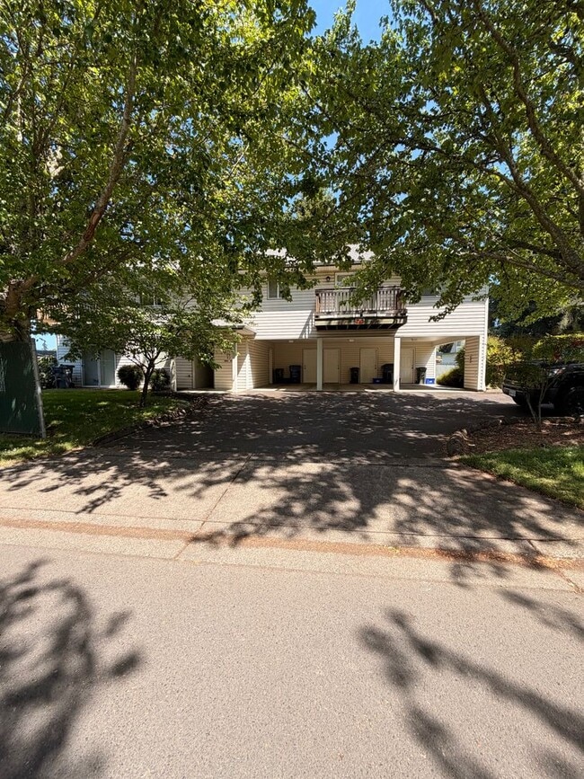 2-Bedroom 1 1/2- Bathroom Apartment - 2-Bedroom 1 1/2- Bathroom Apartment