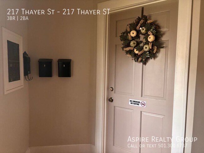 Foto del edificio - Newly Remodeled Furnished Rental In Capito...