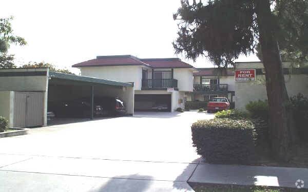 Building Photo - 121 N Pritchard Ave