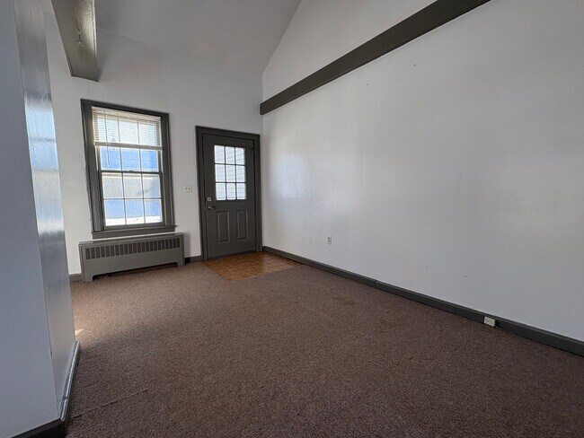 Foto del edificio - 320 Chamberlain Rd