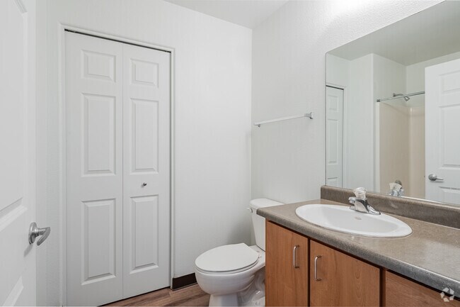 0 habitaciones, 1 baño - 610 pies cuadrados - Baño - Plum Meadows