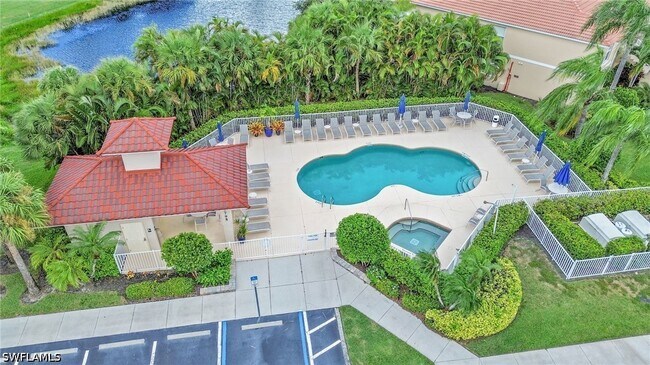 Foto del edificio - 2700 Cypress Trace Cir