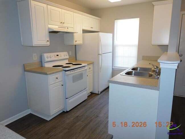 Building Photo - 122 Kingston Village Dr