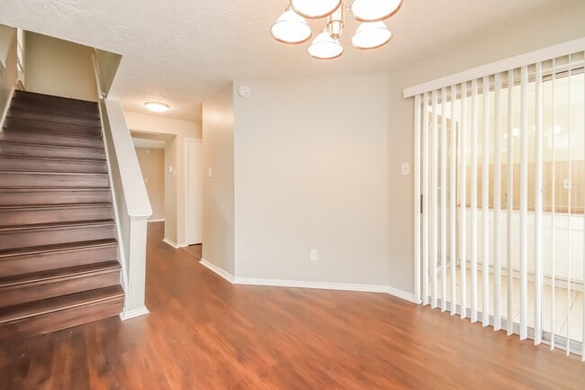 Building Photo - 9411 Spindlewood Dr