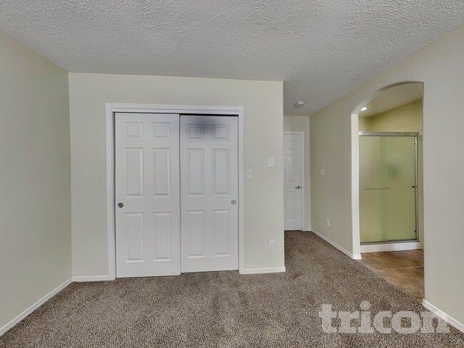 Building Photo - 3101 Cochiti St NE