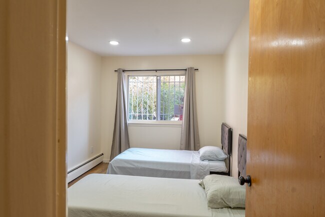 Foto del edificio - 14032 Franklin Ave
