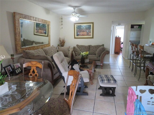 Building Photo - 15731 SW 137th Ave