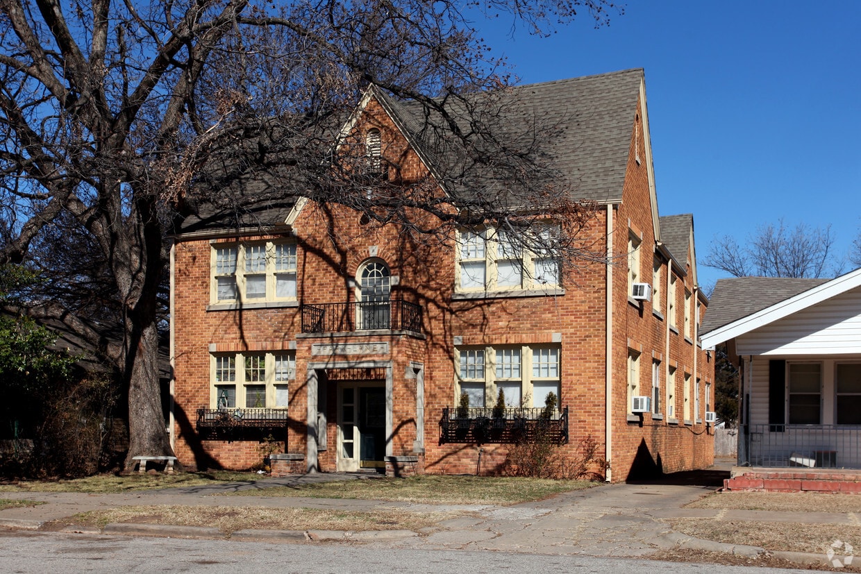 Primary Photo - Park Lane Apartments