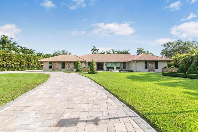 Foto del edificio - 9255 SW 108th St