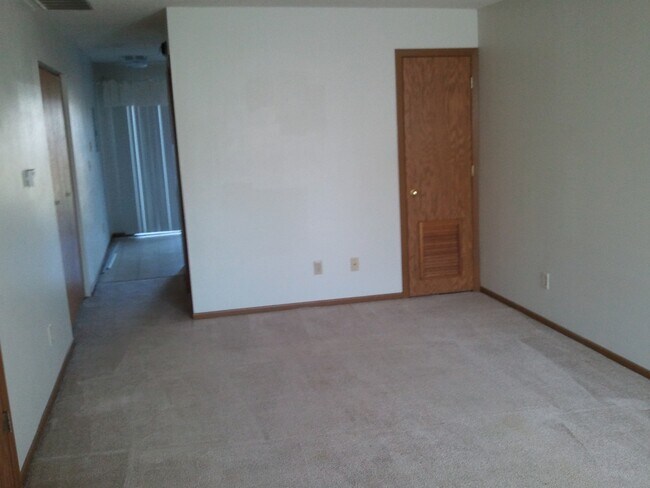 Building Photo - 2811 Cory Ct SW