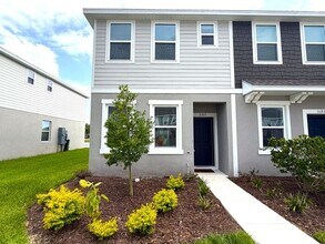 Building Photo - 3187 Skyline Lp