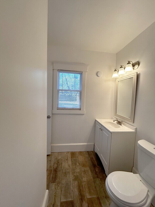 Building Photo - 1145 Sledge Ave