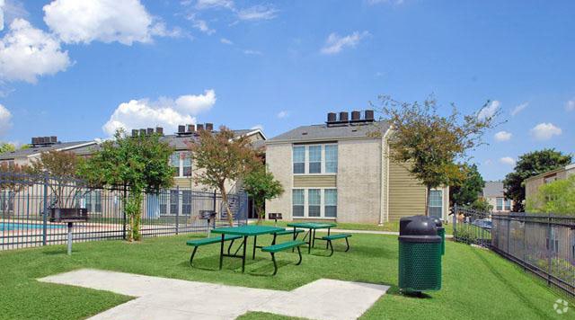 Foto del edificio - Hilltop Oaks