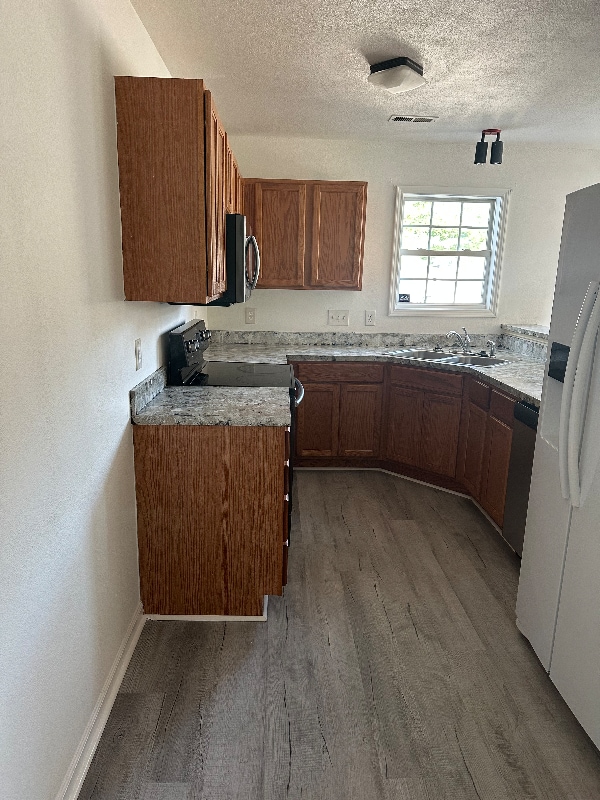 Building Photo - 9664 Littleleaf Dr