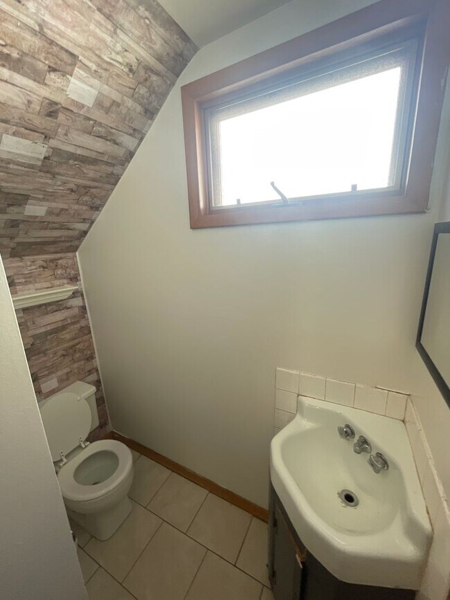 Foto del edificio - Coming soon! Historic 4-Bedroom Home on Gl...