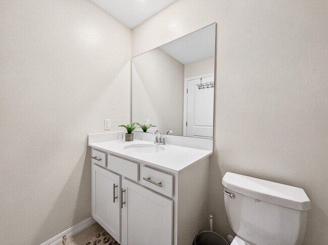 Building Photo - 5807 Double Eagle Cir