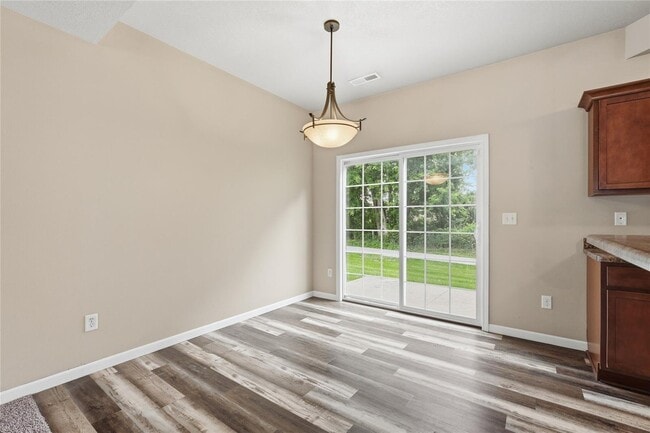 Building Photo - 1694 Burr Dr