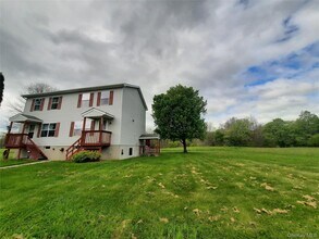 Building Photo - 131 Ridgebury Rd