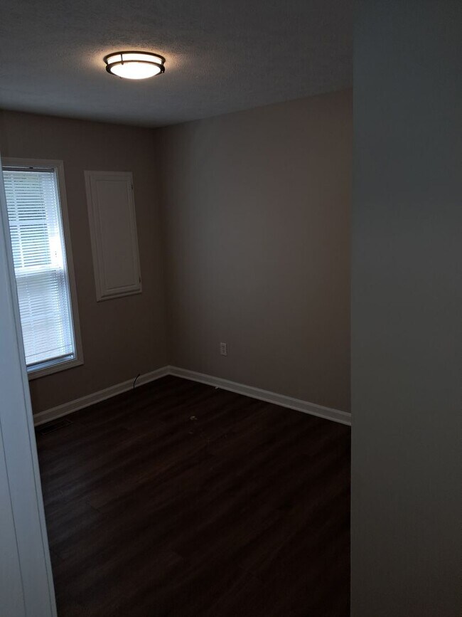 Foto del edificio - 2 Bedroom and 1 Bathroom Duplex