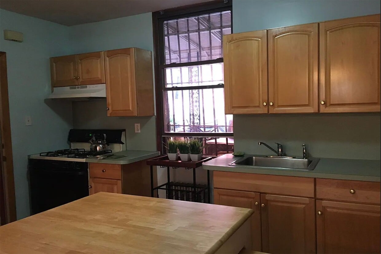 Photo - 400 Van Brunt St (Brooklyn, NY)