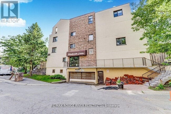 Building Photo - 25 Pebble Byway