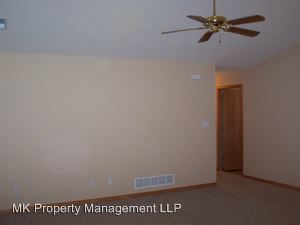Building Photo - 617 Goodrich Dr