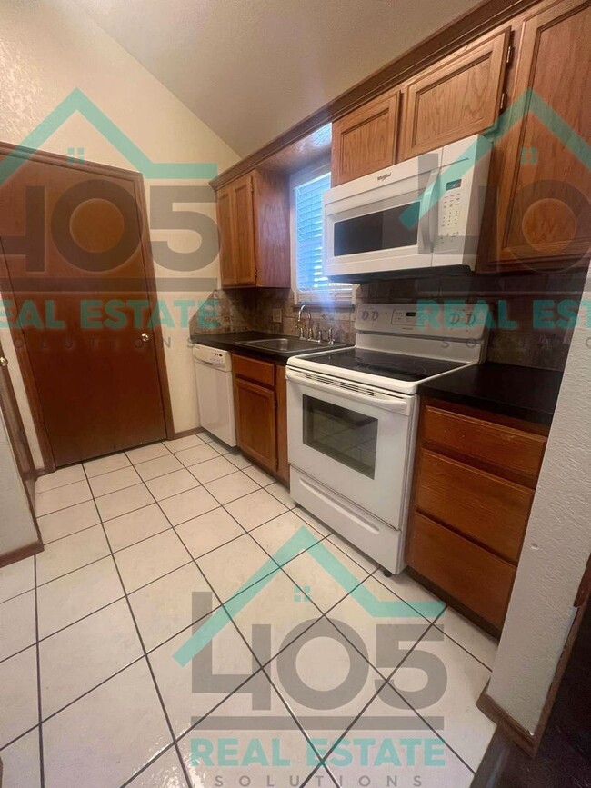 Foto del edificio - 3 Bedroom 2 Bath in Norman