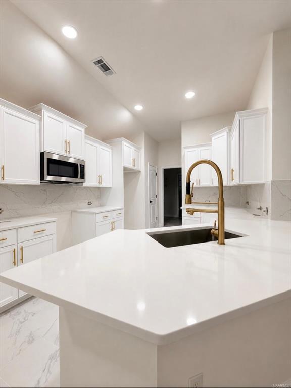 Building Photo - 705 Evanwood Dr