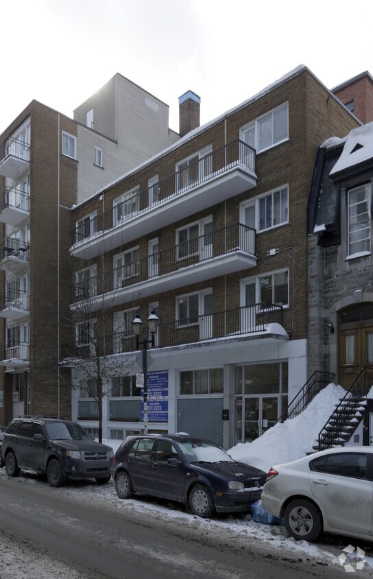 3466 Aylmer, Montréal, QC H2X 2B6 Apartments 3466 Aylmer Montréal, QC