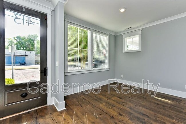Building Photo - 413 N 4th St