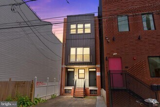 Building Photo - 1805 N 18th St