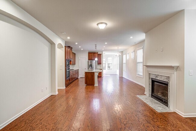 Building Photo - 728 Lampwick Ln
