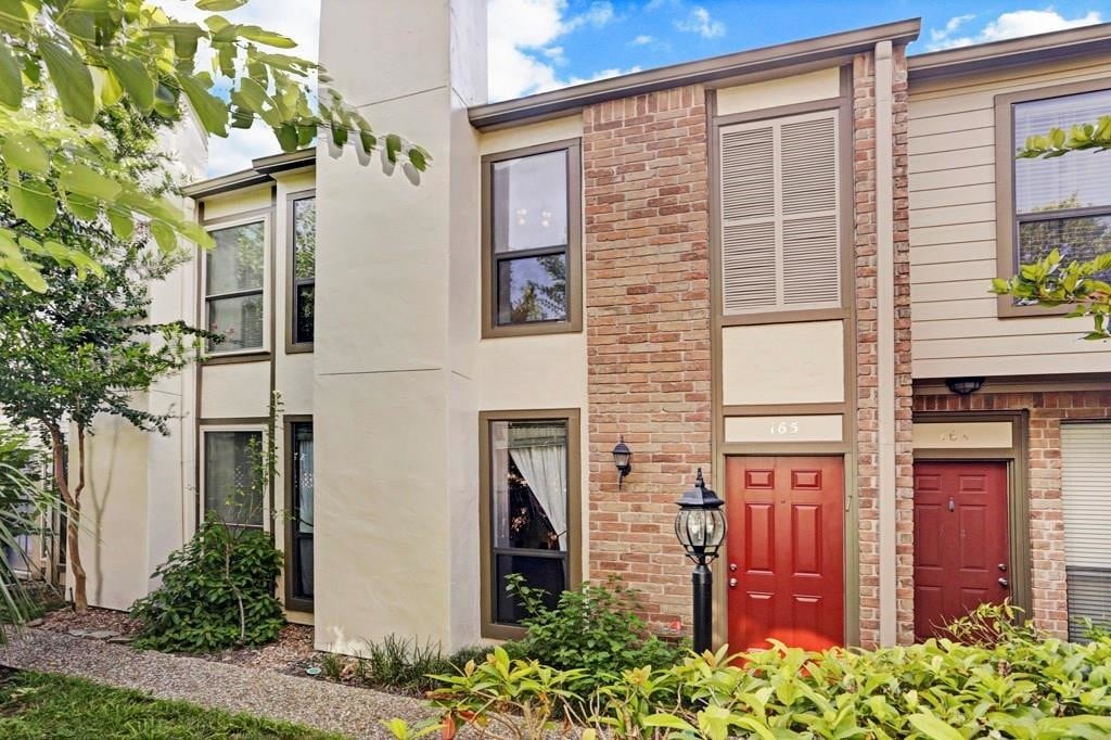 1201 McDuffie St Unit 165, Houston, TX 77019 Condo for Rent in